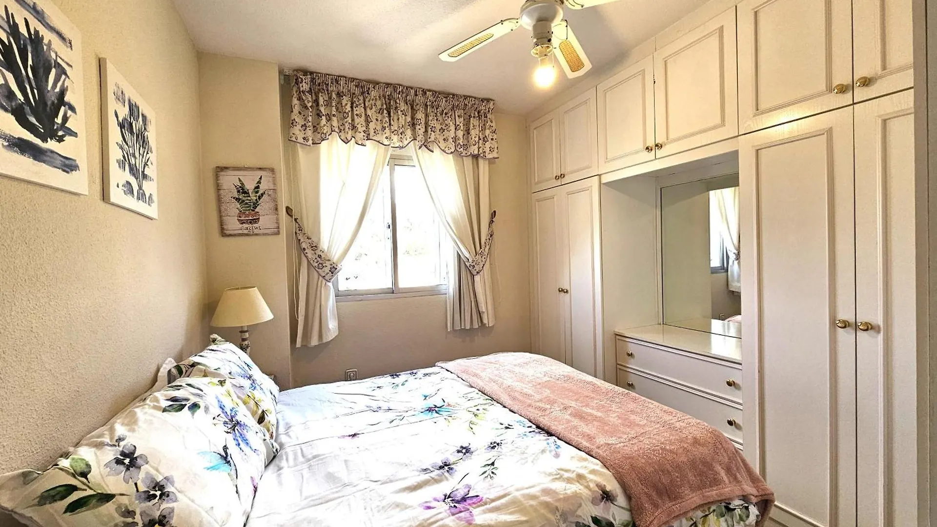 Rymlig Laegenhet Foer 7,8 Persons In Los Boliches, Fuegirola Apartment Fuengirola